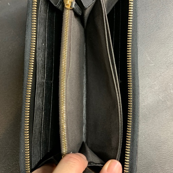 Fendi Zip Around Wallet Black Vitello Elite Leather Gold Hardware Italy - Picture 7 of 12